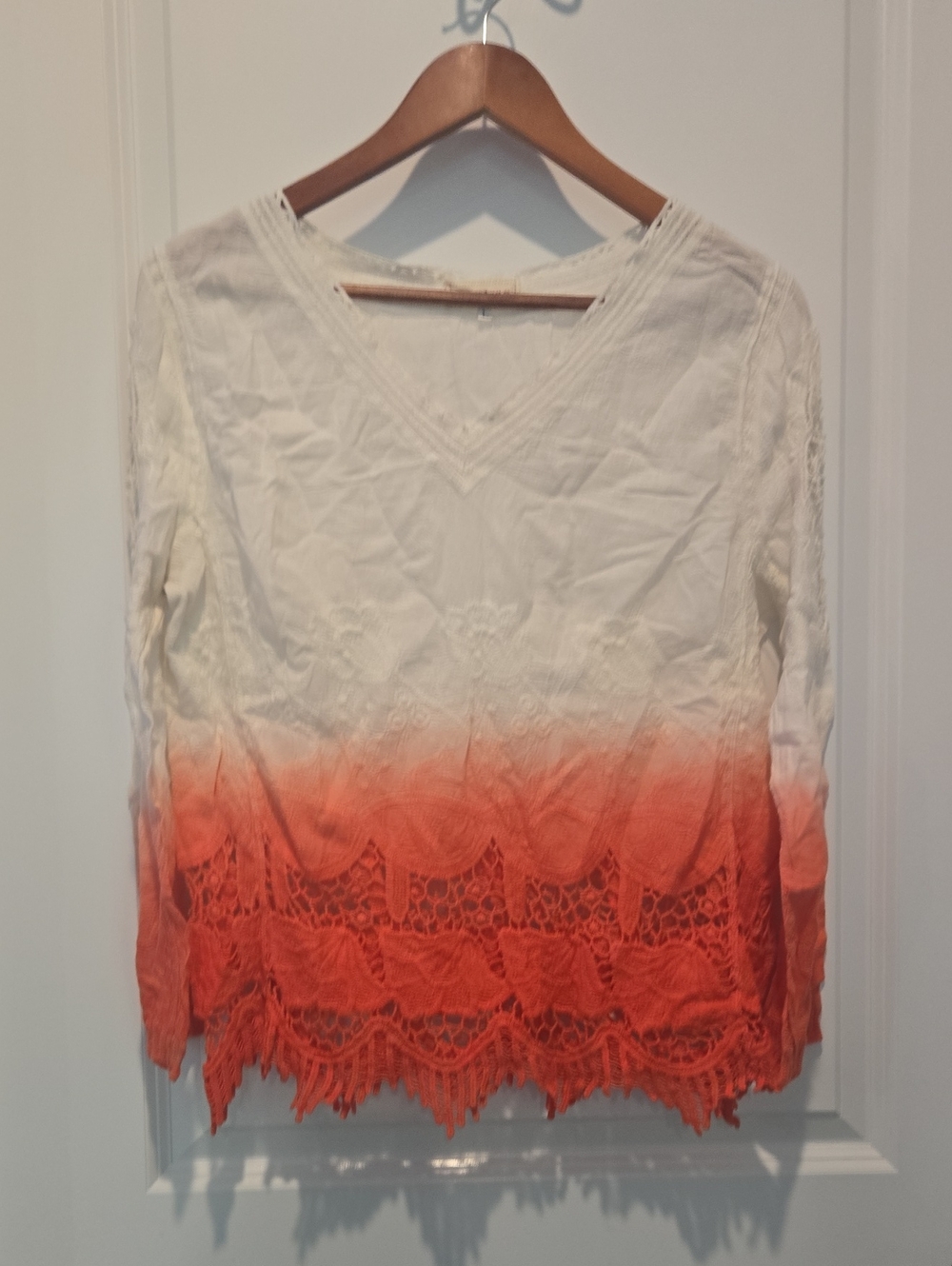 otivi White-to-Orange Dip-Dye V-Neck Lace Hem Blouse